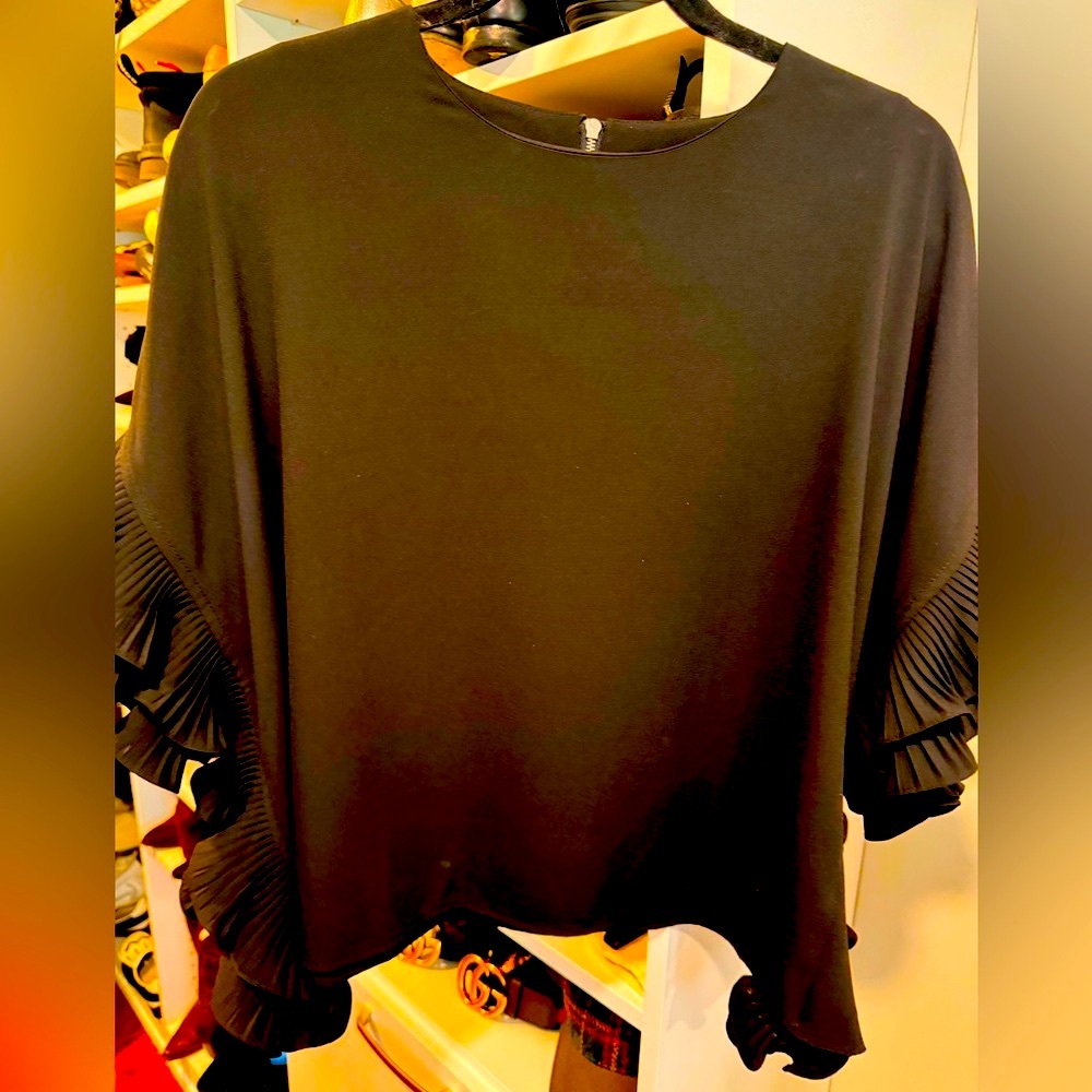 Gracia Ruffle Top